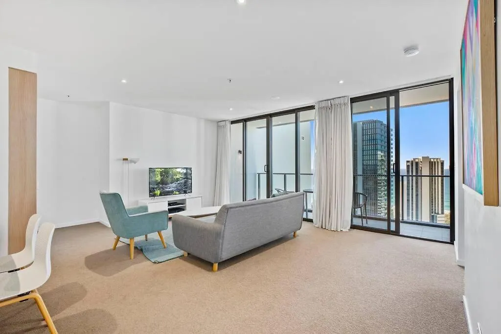 Breezy Seaview 2Br Apt In Broadbeach Gold Coast 0*,  Austrália